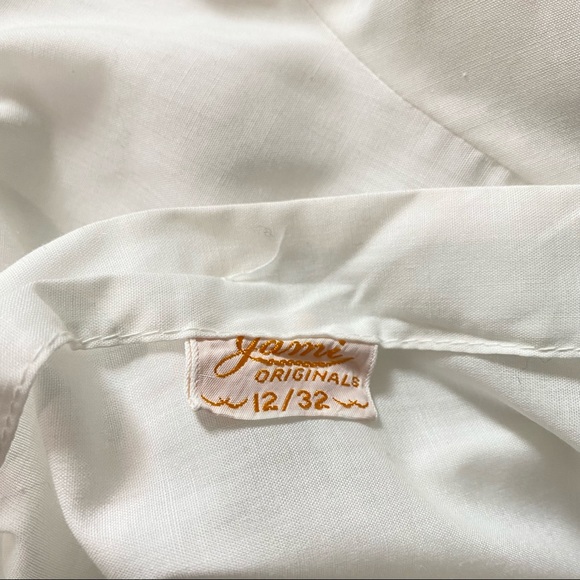 Vintage 60s 70s collared white blouse. - Picture 9 of 11